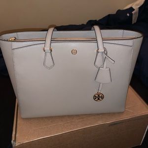 TORY BURCH ROBINSON SAFFIANO LEATHER TOTE